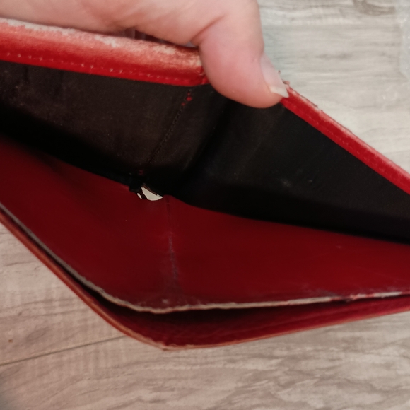 LOUIS VUITTON Bi -fold wallet Epi Leather Authentic red ♥️🍒 - Picture 7 of 12